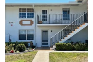 1203 S Lakes End Drive E-1, Fort Pierce
