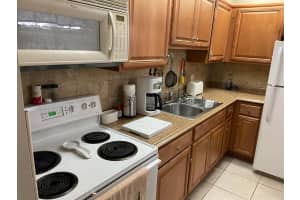 200 Bonnie Boulevard 123, Palm Springs, FL 33461 - MLS#R11082909
