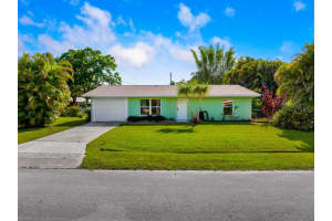 620 SE Clifton Lane, Port Saint Lucie, FL 34983 Sold 05/21/25