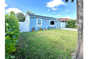 946 Mcintosh Street, West Palm Beach