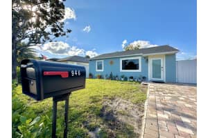 946 Mcintosh Street, West Palm Beach, FL 33405 - MLS#R11083015