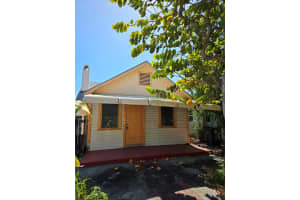 224 N L Street, Lake Worth Beach, FL 33460 Sold 05/12/25