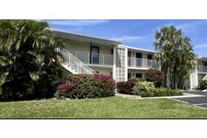 813 Hummingbird Way 8a, North Palm Beach