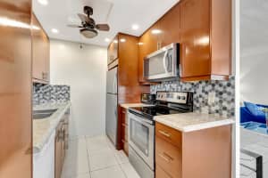 2002 Cornwall A, Boca Raton