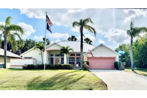 2266 Sw Monterrey Lane, Port Saint Lucie