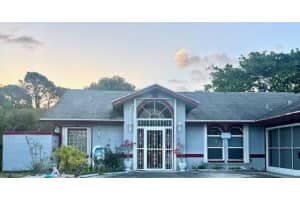 1902 Se Dranson Circle, Port Saint Lucie