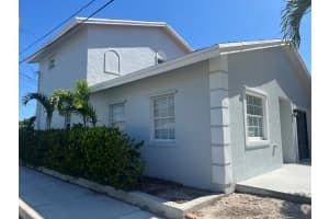 656 Latona Avenue, Lake Worth Beach, FL 33460 Sold 08/25/25