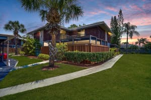 3201 Se Guinevere Lane A, Port Saint Lucie