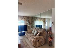 4221 NW 51st Avenue, Lauderdale Lakes, FL 33319 - MLS#R11083556