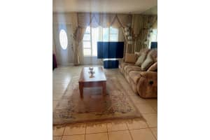 4221 NW 51st Avenue, Lauderdale Lakes, FL 33319 - MLS#R11083556