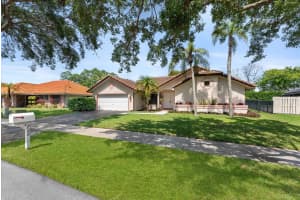 720 Culpepper Terrace, Davie, FL 33325 Sold 06/20/25