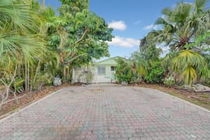 6959 Clendenin Street, Lake Worth, FL 33467 Sold 06/09/25