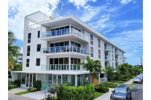 117 Lake Avenue 303, Lake Worth Beach, FL 33460 - MLS#R11083654