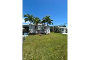 37 Camino Del Rio, Port Saint Lucie, FL 34952 Sold 08/28/25