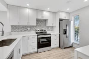 15 Royal Palm Way 2060, Boca Raton, FL 33432 Sold 06/02/25