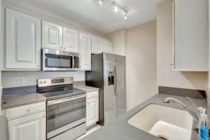 780 S Sapodilla Avenue 203, West Palm Beach, FL 33401 - MLS#R11083850