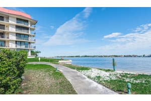 7020 Half Moon Circle 210, Hypoluxo