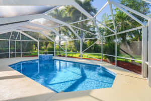 325 53rd Circle, Vero Beach, FL 32968 Sold 06/06/25