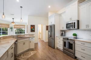 325 53rd Circle, Vero Beach, FL 32968 Sold 06/06/25