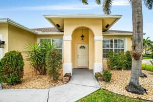 1403 Bethpage Way, Greenacres, FL 33413 - MLS#R11084045