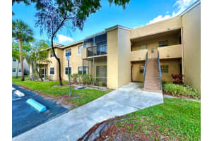 880 Cypress Park Way E, Deerfield Beach
