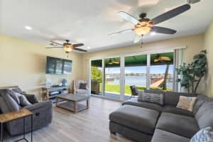 316 N Lake Drive, Lantana, FL 33462 - MLS#R11084061