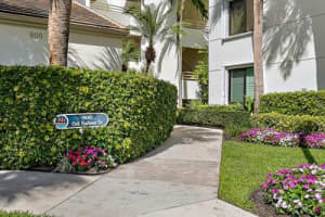827 Oak Harbour Drive 827, Juno Beach, FL 33408 Sold 05/07/25