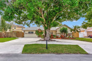 385 SW 31 Avenue, Deerfield Beach, FL 33442 Sold 06/09/25