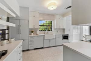 328 N Lakeside Drive, Lake Worth Beach, FL 33460 - MLS#R11084275