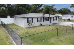 1269 NE 14th Avenue, Okeechobee, FL 34972 Sold 05/30/25