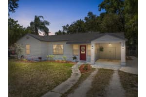 2001 Delmar Avenue, Vero Beach