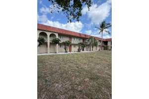 6074 Forest Hill Boulevard 208, West Palm Beach