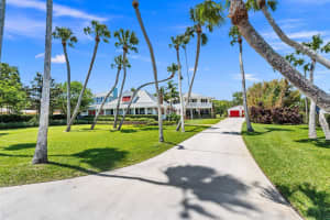 3305 Indian River Drive, Fort Pierce, FL 34946 - MLS#R11084293