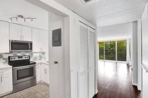 105 Royal Park Drive 3d, Oakland Park, FL 33309 Sold 09/12/25