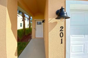3951 Playa Del Sol Drive, Rockledge, FL 32955 - MLS#R11084385