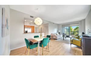 233 S Federal Hwy Highway 425, Boca Raton, FL 33432 - MLS#R11084475