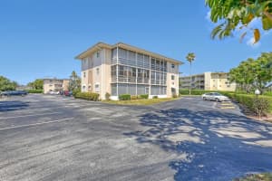2581 N Garden Drive 107, Lake Worth