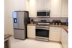 10 Harbour Isle Drive E 204, Fort Pierce, FL 34949 - MLS#R11084492