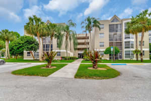 5910 Morningstar Circle 401, Delray Beach, FL 33484 - MLS#R11084494