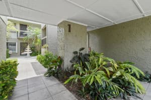800 NW Fork Road 1-2, Stuart, FL 34994 Sold 06/06/25