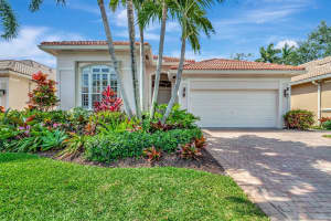 104 Palm Circle, Atlantis, FL 33462 Sold 08/07/25