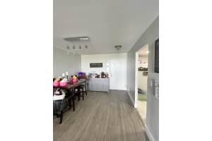 500 Executive Center Drive 5 E, West Palm Beach, FL 33401 - MLS#R11084604