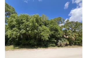 8225 100th Avenue, Vero Beach, FL 32967 Sold 08/04/25