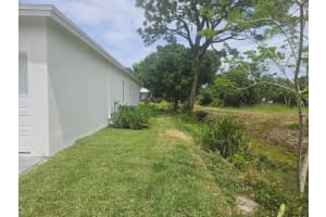 5227 SE Isabelita Avenue, Stuart, FL 34997 - MLS#R11084756