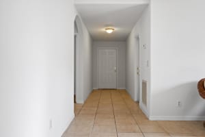 6076 7th Street, Vero Beach, FL 32968 Sold 06/03/25