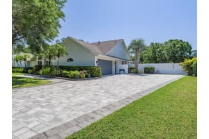 988 Spanish Wells Drive, Melbourne, FL 32940 Sold 07/01/25