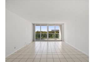 100 Bayview Drive 423, Sunny Isles Beach, FL 33160 - MLS#R11084878