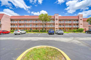 9621 Sunrise Lakes Boulevard 104, Sunrise