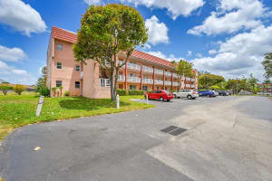 9621 Sunrise Lakes Boulevard 104, Sunrise, FL 33322 - MLS#R11084891