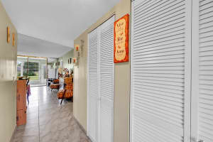 9621 Sunrise Lakes Boulevard, Sunrise, FL 33322 - MLS#R11084891